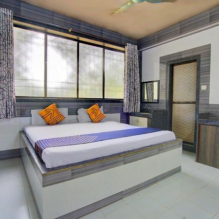 Spot On 63917 Hotel Dolphin Garden Колад Экстерьер фото